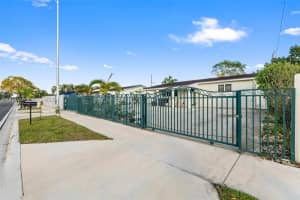 325 Se 9th Ave Hialeah, FL 33010 - MLS#A11939752