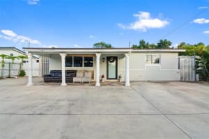 325 Se 9th Ave Hialeah, FL 33010 - MLS#A11939752