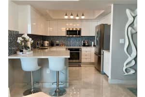 140 S Dixie Hwy 527 Hollywood, FL 33020 - MLS#A11939757