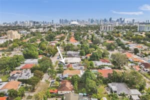 3030 Nw 5th St, Miami