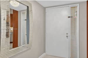 5901 Camino Del Sol 207 Boca Raton, FL 33433 - MLS#A11939803