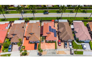 945 Nw 132nd Ave W Miami, FL 33182 - MLS#A11939806