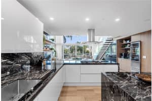 4701 N Meridian Ave 222 Miami Beach, FL 33140 - Off Market