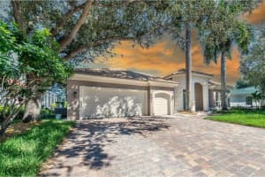 8041 Bermuda Point Ln Davie, FL 33328 - MLS#A11939833