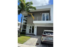 7547 Nw 98th Ave . Doral, FL 33178 - MLS#A11939878