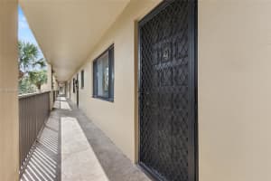 7552 Ashmont Cir 310 Tamarac, FL 33321 - MLS#A11939901