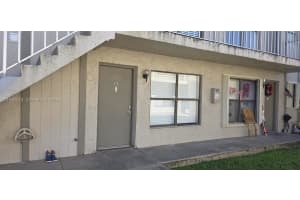 15304 Sw 72nd St 28-14, Miami