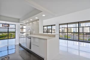 600 Parkview Dr 810 Hallandale Beach, FL 33009 - MLS#A11939961