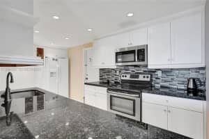 1833 S Ocean Dr 906 Hallandale Beach, FL 33009 - MLS#A11939996