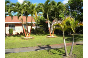 7527 Sw 7th Ct North Lauderdale, FL 33068 - MLS#A11939999