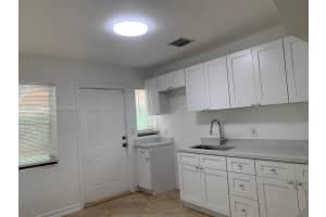 17 Edmund Rd West Park, FL 33023 - MLS#A11940011