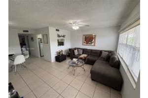 9101 Sunrise Lakes Blvd 218 Sunrise, FL 33322 - MLS#A11940102