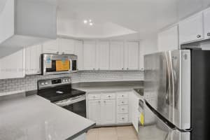 8343 Lake Dr 205 Doral, FL 33166 - MLS#A11940132