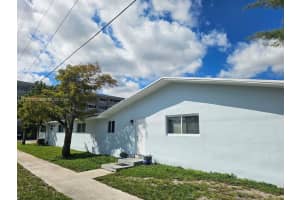 329 Se 2nd St 1-2 Hallandale Beach, FL 33009 - MLS#A11940172