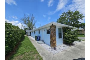 329 Se 2nd St 1-2 Hallandale Beach, FL 33009 - MLS#A11940172