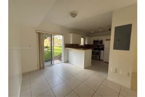 935 Ne 33rd Terr 104 Homestead, FL 33033 - MLS#A11940185