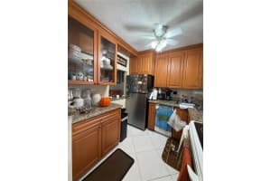 9041 Sunrise Lakes Blvd 207 Sunrise, FL 33322 - MLS#A11940210