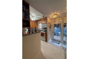 9041 Sunrise Lakes Blvd 207 Sunrise, FL 33322 - MLS#A11940210