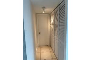 5181 W Oakland Park Blvd 110 Lauderdale Lakes, FL 33313 - MLS#A11940276