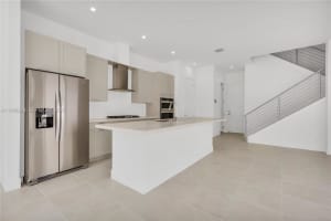 8037 Nw 42nd St Doral, FL 33166 - MLS#A11940288