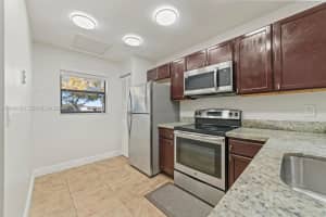 880 NE 207th Terrace Apt 202-10, Miami, FL 33179, - MLS#A11940350