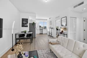 4100 Sw 64th Ave 301 Davie, FL 33314 - MLS#A11940374