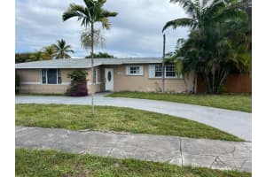 17541 Ne 4th Ave Miami, FL 33162 - MLS#A11940386