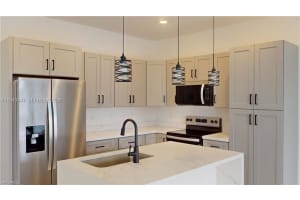 2045 Carver Ave Fort Myers, FL 33916 - MLS#A11940447