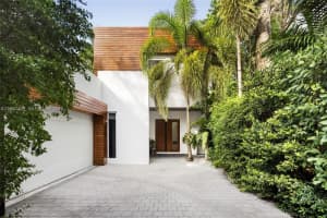 3655 Avocado Ave, Coconut Grove