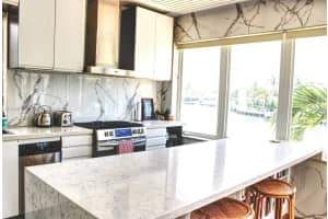 4710 Pine Tree Dr APT 49, Miami Beach, FL 33140, - MLS#A11940535
