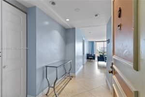 600 Three Islands Blvd 519 Hallandale Beach, FL 33009 - MLS#A11940546