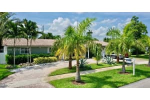 428 N Crescent Dr Hollywood, FL 33021 - MLS#A11940548