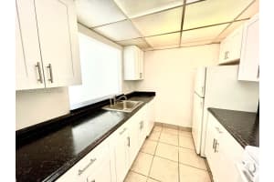 17911 Nw 68th Ave M103 Hialeah, FL 33015 - MLS#A11940551