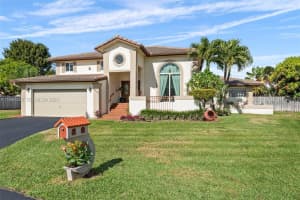 MLS# A11940558, Davie, Florida 33331