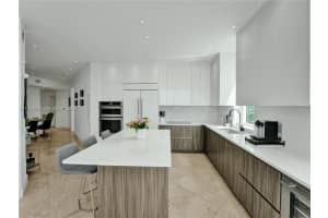 1755 E Hallandale Beach Blvd Ph04e Hallandale Beach, FL 33009 - MLS#A11940564