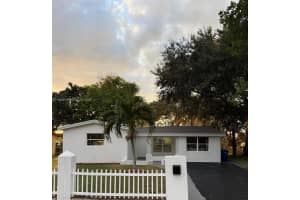 931 Nw 38th Ave, Lauderhill