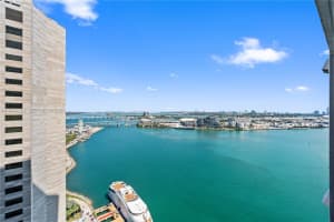 335 Biscayne Blvd , Miami, FL 33131 - MLS#A11940597