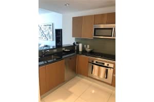 1060 Brickell Ave 1915 Miami, FL 33131 - MLS#A11940650