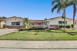 2827 Arthur St Hollywood, FL 33020 - MLS#A11940676