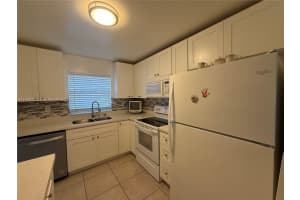 9540 Sunrise Lakes Blvd 208 Sunrise, FL 33322 - MLS#A11940725