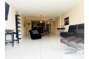 3140 S Ocean Dr 210 Hallandale Beach, FL 33009 - MLS#A11940764