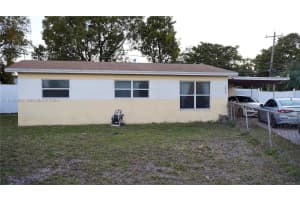 1021 Nw 23rd Rd Fort Lauderdale, FL 33311 - MLS#A11940834