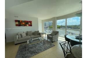 7270 Sw 88th St B203, Miami