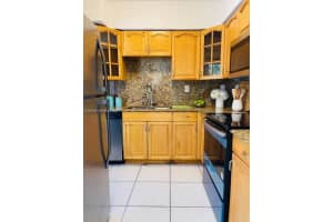 10001 W Bay Harbor Dr 302 Bay Harbor Islands, FL 33154 - MLS#A11940916