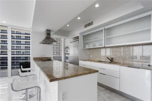 1800 S Ocean Dr Ph4404 Hallandale Beach, FL 33009 - MLS#A11940924