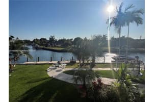 455 Golden Isle 207 Hallandale Beach, FL 33009 - MLS#A11940932