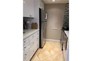 455 Golden Isle 207 Hallandale Beach, FL 33009 - MLS#A11940932