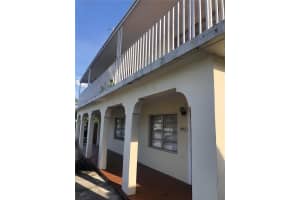 992 E 18th St Hialeah, FL 33013 - MLS#A11940940