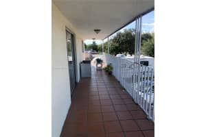 992 E 18th St Hialeah, FL 33013 - MLS#A11940940
