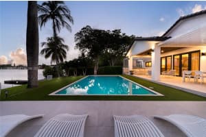 2560 Ne 199th St Miami, FL 33180 - MLS#A11940977